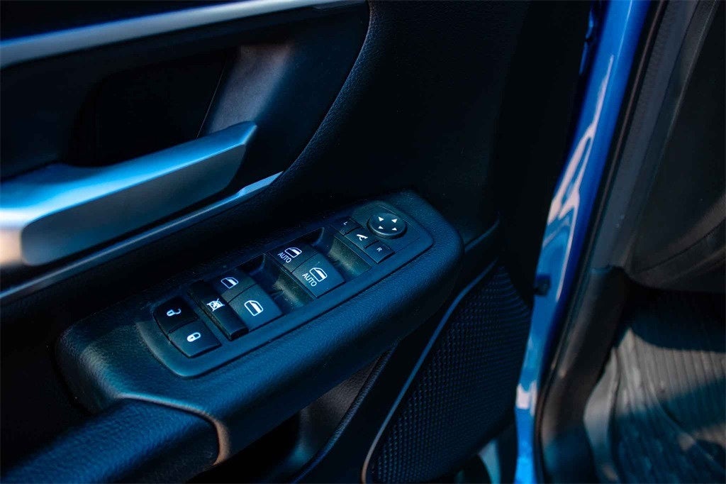 2023 RAM 1500 Big Horn Crew Cab 4x4 5'7' Box