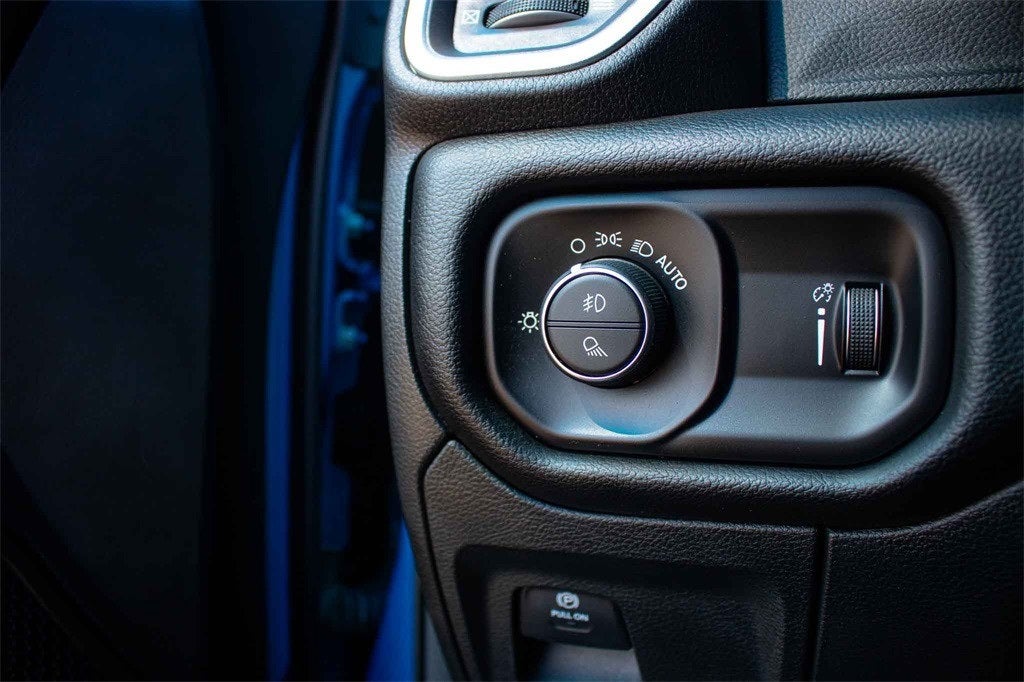 2023 RAM 1500 Big Horn Crew Cab 4x4 5'7' Box