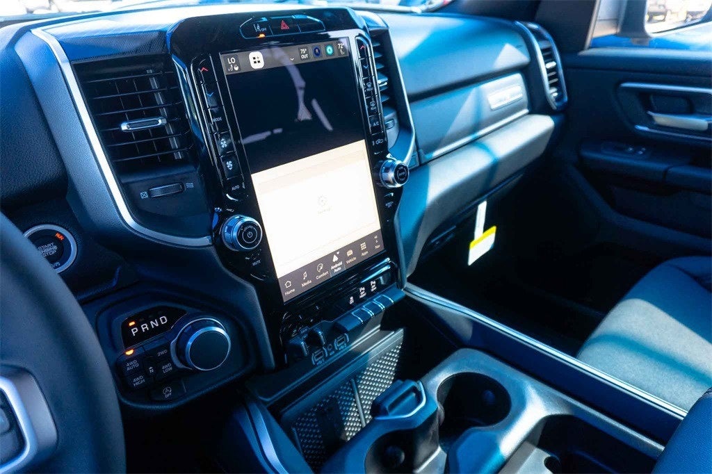 2026 RAM Ram 1500 RAM 1500 LONE STAR CREW CAB 4X4 5'7' BOX