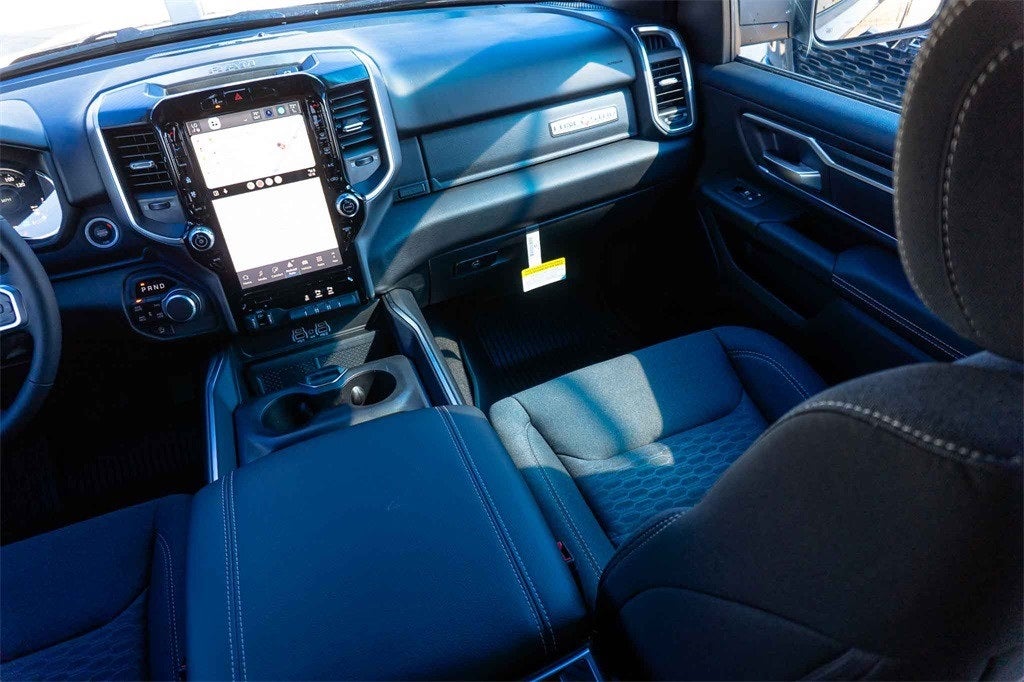 2026 RAM Ram 1500 RAM 1500 LONE STAR CREW CAB 4X4 5'7' BOX