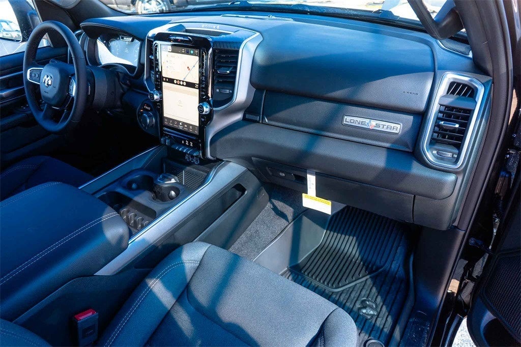 2026 RAM Ram 1500 RAM 1500 LONE STAR CREW CAB 4X4 5'7' BOX