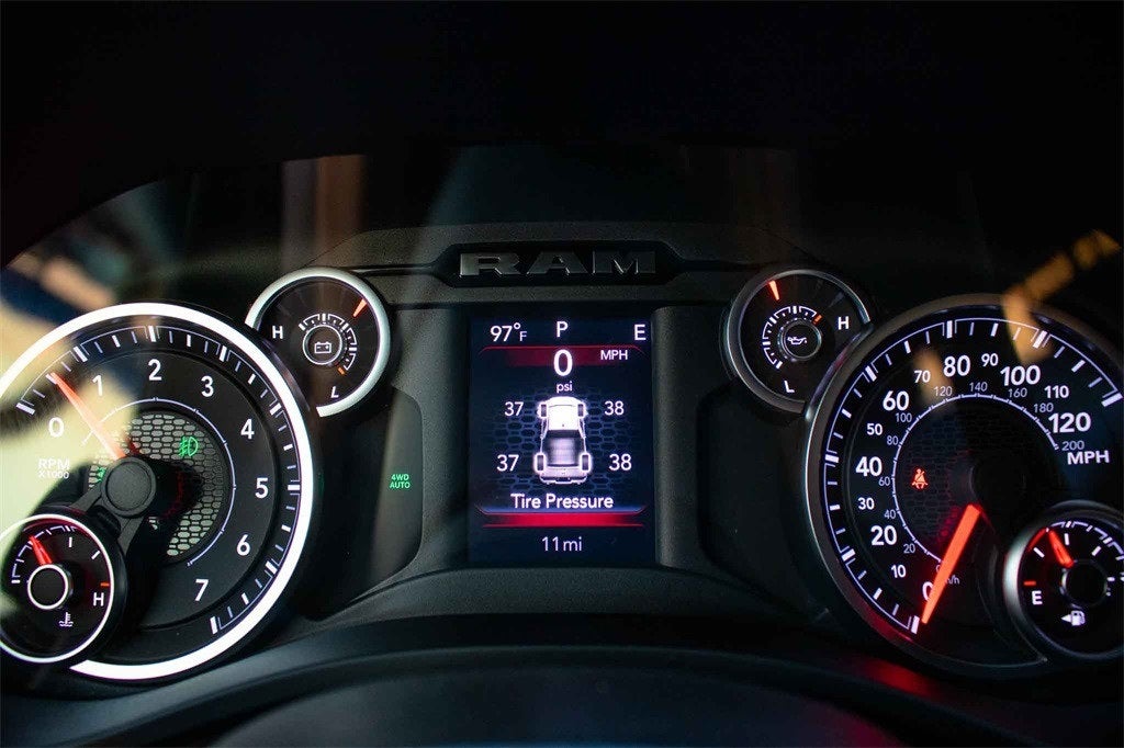 2026 RAM Ram 1500 RAM 1500 LONE STAR CREW CAB 4X4 5'7' BOX