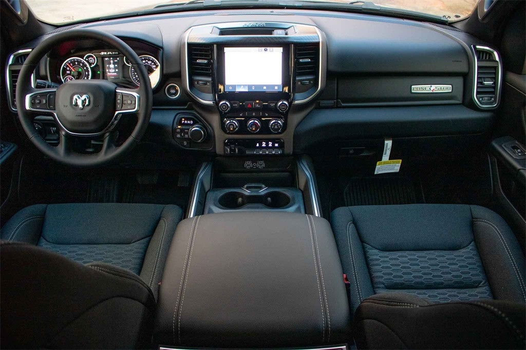 2026 RAM Ram 1500 RAM 1500 LONE STAR CREW CAB 4X4 5'7' BOX