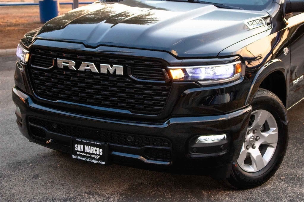 2026 RAM Ram 1500 RAM 1500 LONE STAR CREW CAB 4X4 5'7' BOX