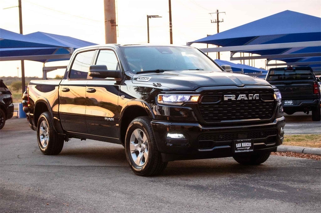 2026 RAM Ram 1500 RAM 1500 LONE STAR CREW CAB 4X4 5'7' BOX