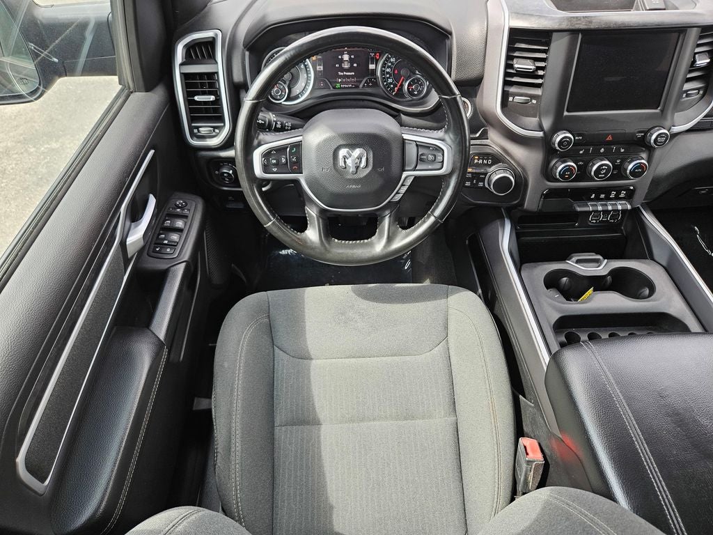 2022 RAM 1500 Big Horn Crew Cab 4x4 5'7' Box