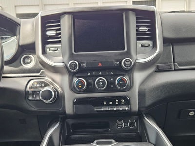 2022 RAM 1500 Big Horn Crew Cab 4x4 5'7' Box