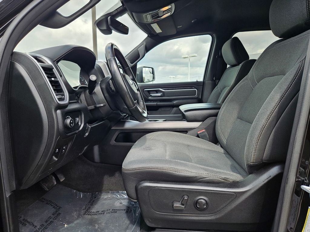 2022 RAM 1500 Big Horn Crew Cab 4x4 5'7' Box