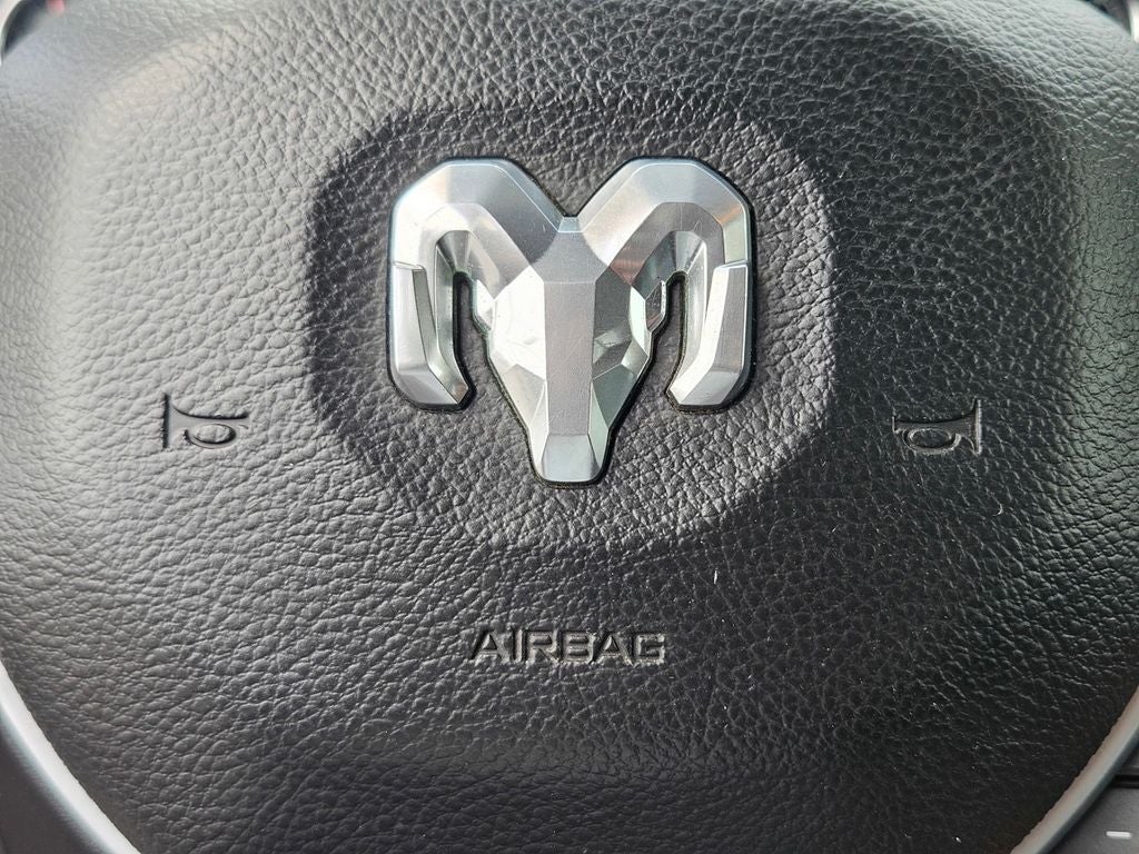 2022 RAM 1500 Big Horn Crew Cab 4x4 5'7' Box