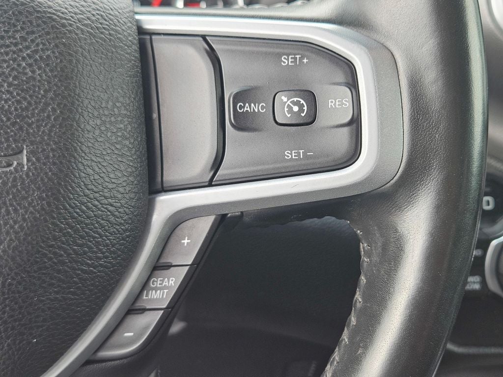 2022 RAM 1500 Big Horn Crew Cab 4x4 5'7' Box