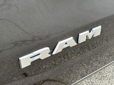 2022 RAM 1500 Big Horn Crew Cab 4x4 5'7' Box