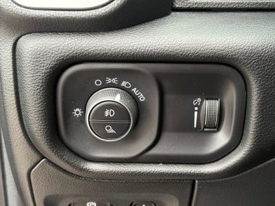 2022 RAM 1500 Big Horn Crew Cab 4x4 5'7' Box