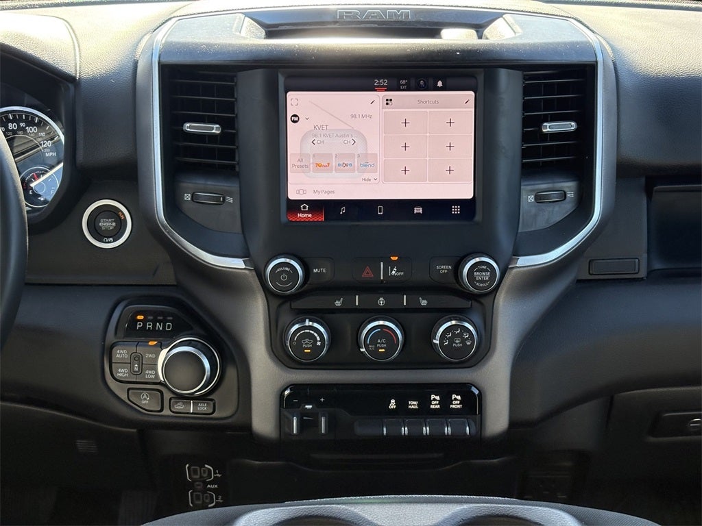 2024 RAM 1500 Big Horn Crew Cab 4x4 5'7' Box