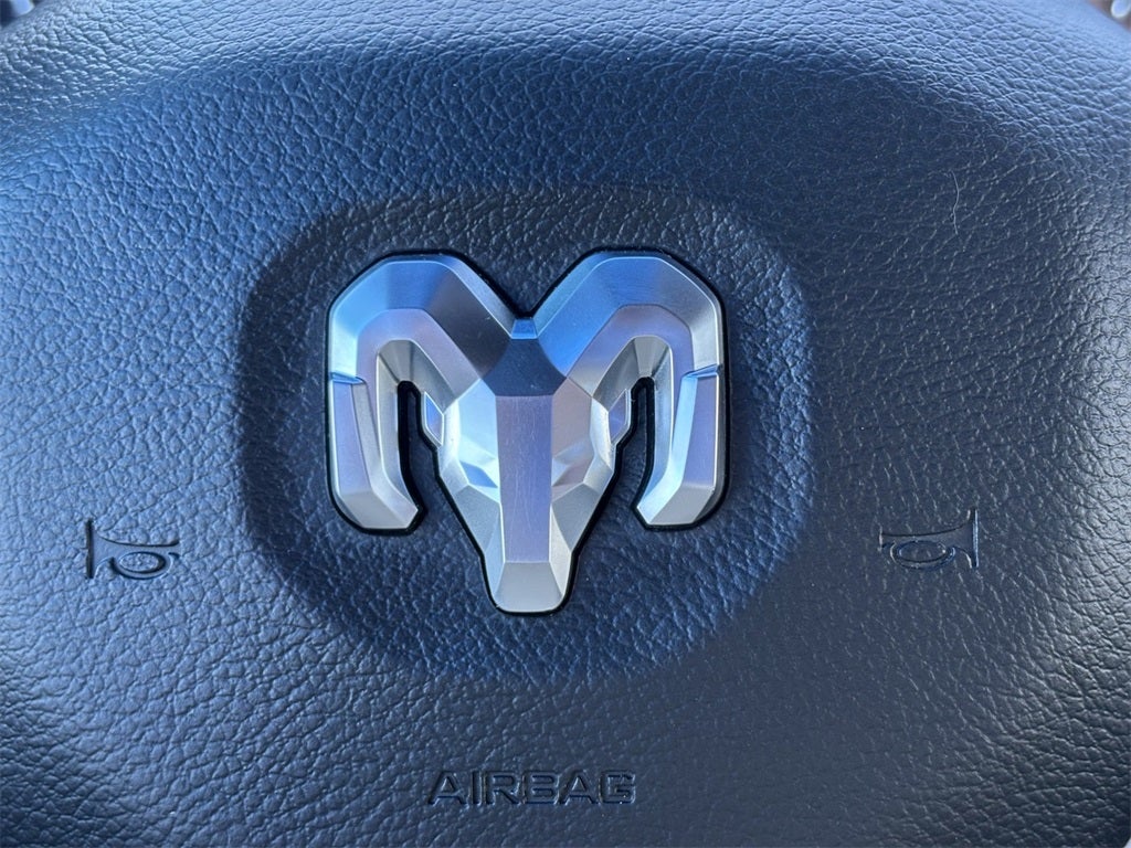 2024 RAM 1500 Big Horn Crew Cab 4x4 5'7' Box