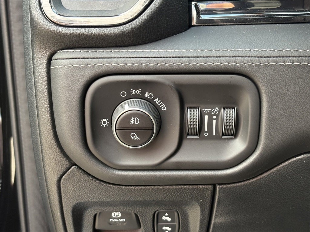 2026 RAM Ram 1500 RAM 1500 LIMITED CREW CAB 4X4 5'7' BOX