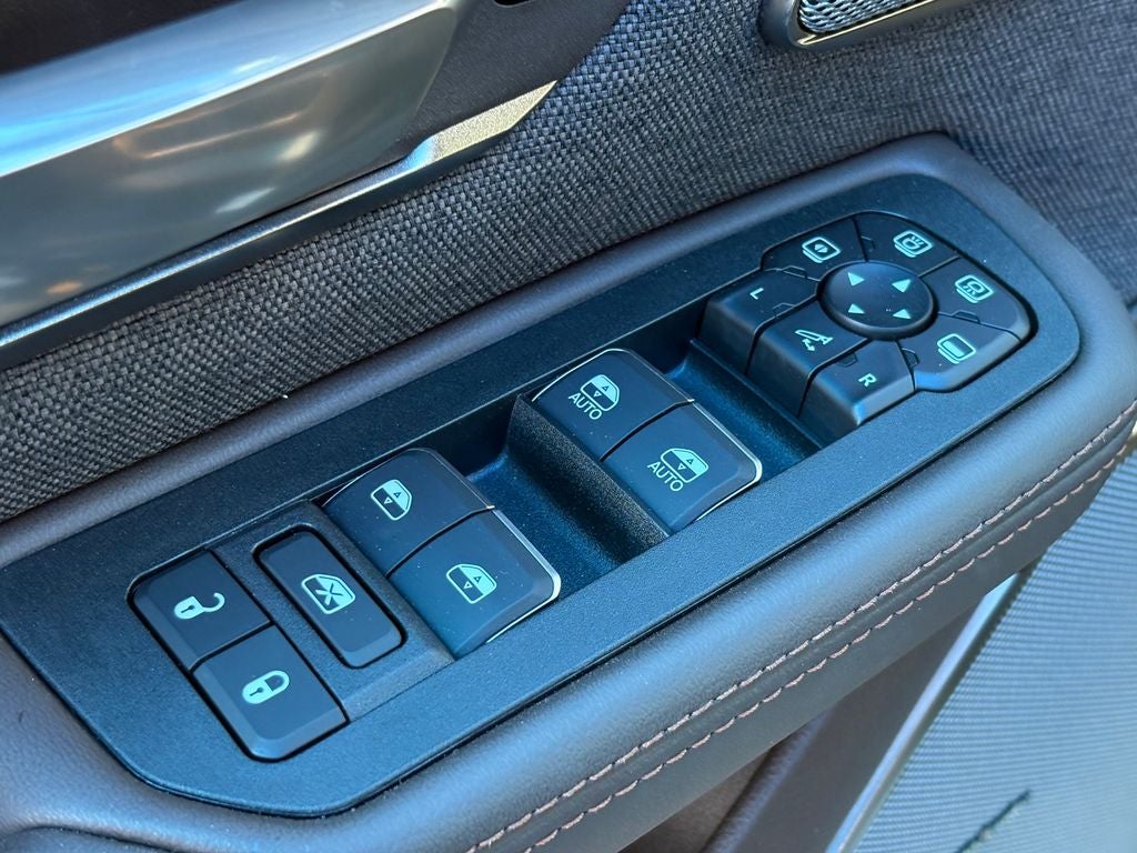 2026 RAM Ram 1500 RAM 1500 LIMITED LONGHORN CREW CAB 4X4 5'7' BOX