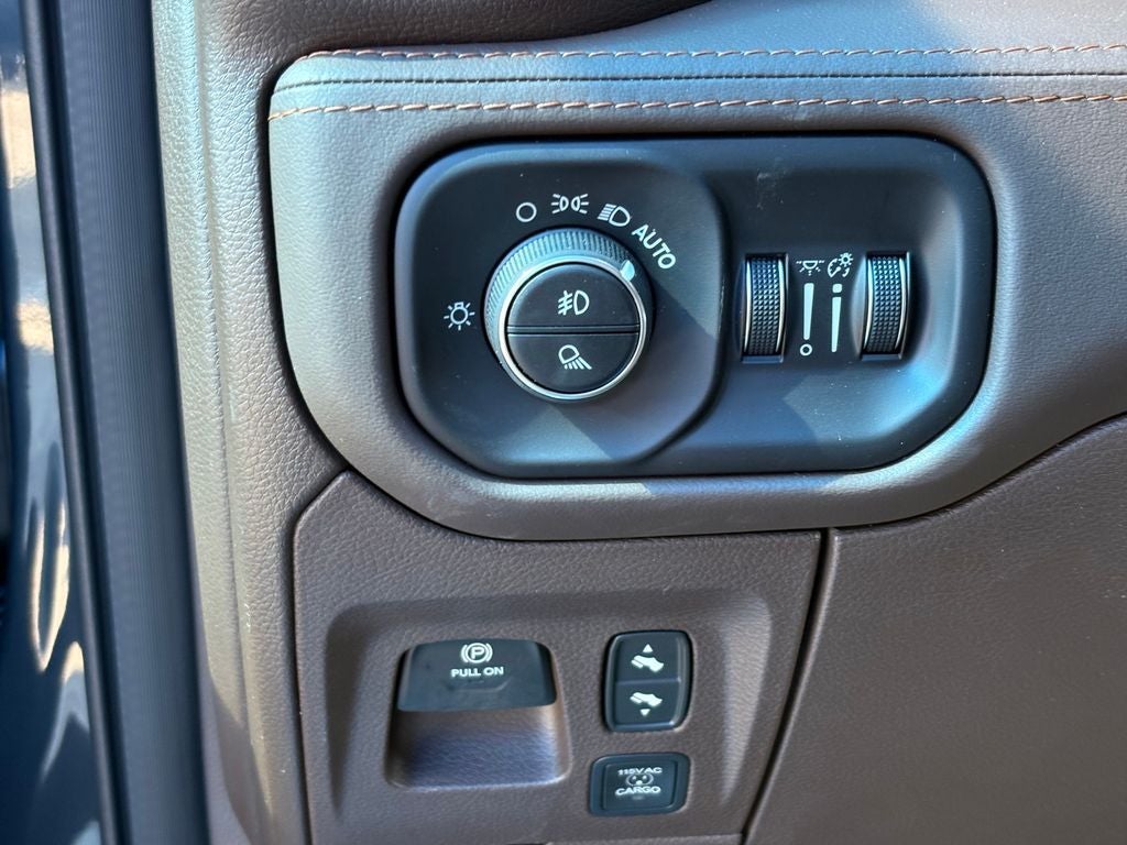 2026 RAM Ram 1500 RAM 1500 LIMITED LONGHORN CREW CAB 4X4 5'7' BOX