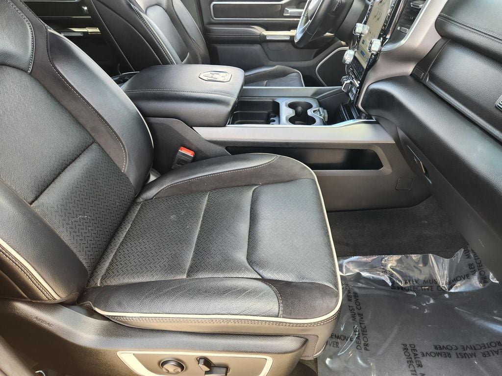 2023 RAM 1500 Laramie Crew Cab 4x4 5'7' Box