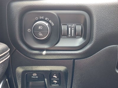 2023 RAM 1500 Laramie Crew Cab 4x4 5'7' Box