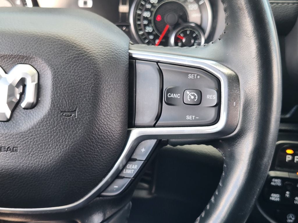 2023 RAM 1500 Laramie Crew Cab 4x4 5'7' Box