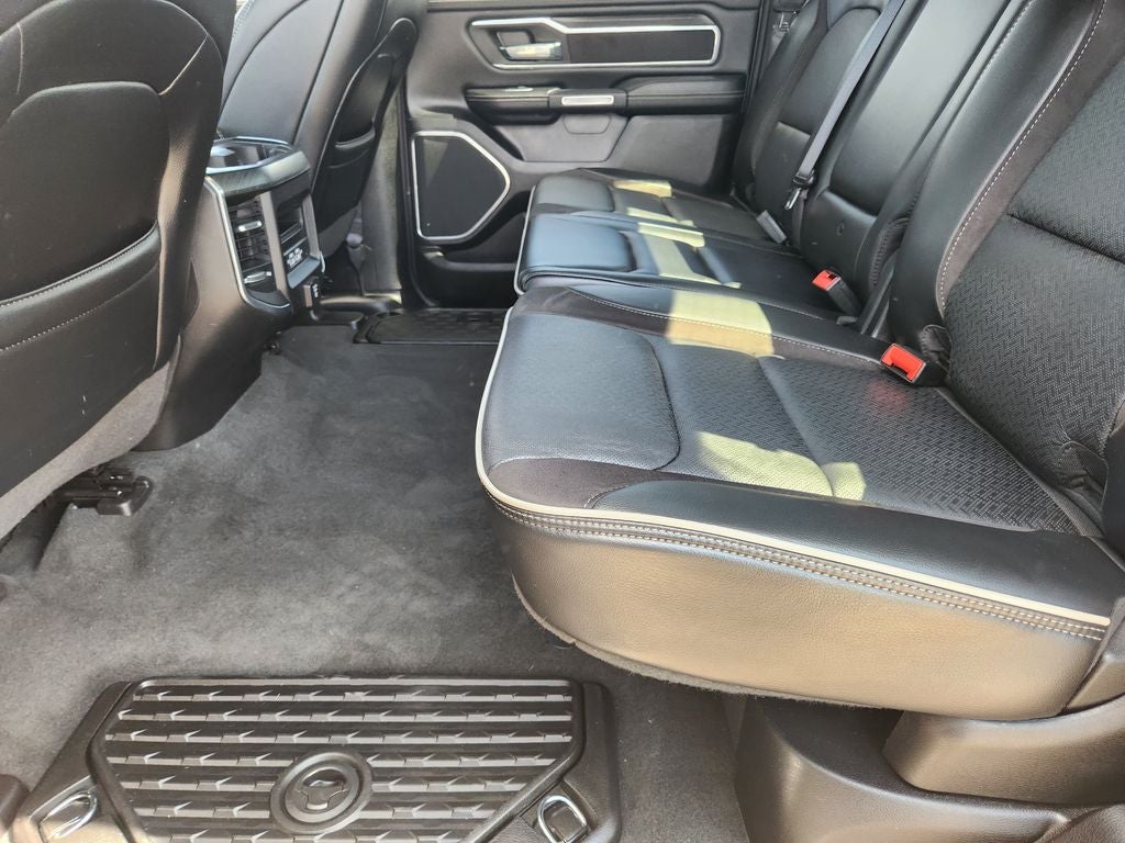 2023 RAM 1500 Laramie Crew Cab 4x4 5'7' Box