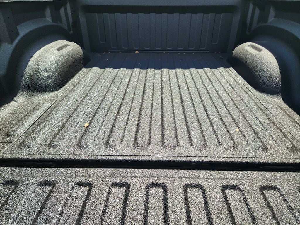 2023 RAM 1500 Laramie Crew Cab 4x4 5'7' Box
