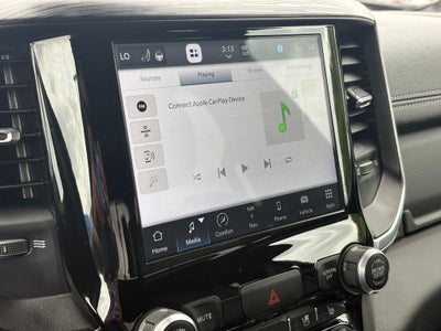 2023 RAM 1500 Laramie Crew Cab 4x4 5'7' Box