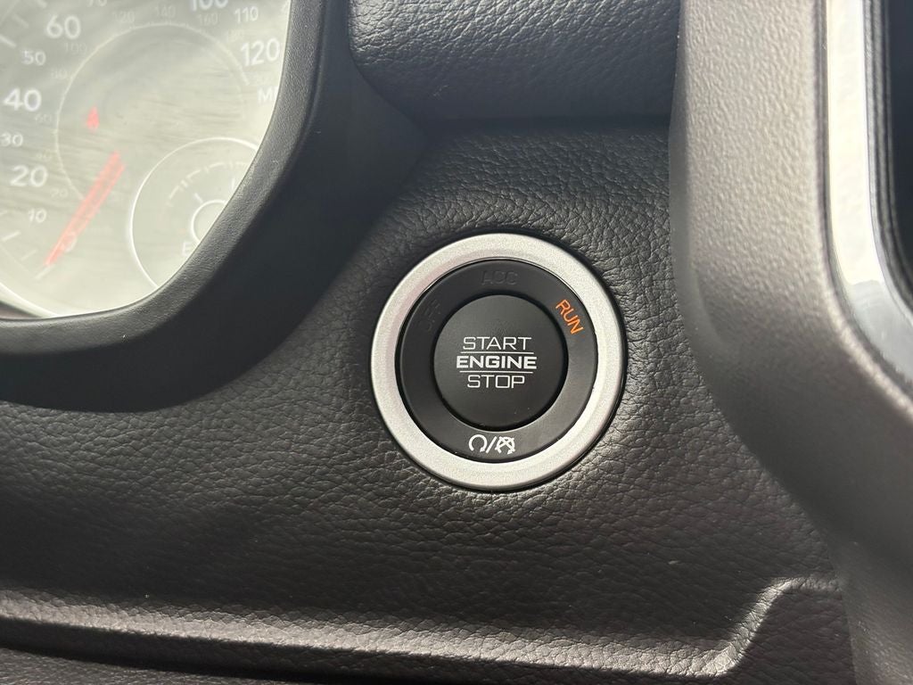 2023 RAM 1500 Laramie Crew Cab 4x4 5'7' Box