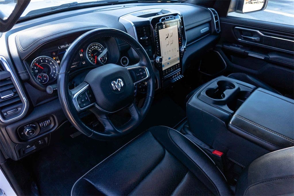 2023 RAM 1500 Laramie Crew Cab 4x4 5'7' Box