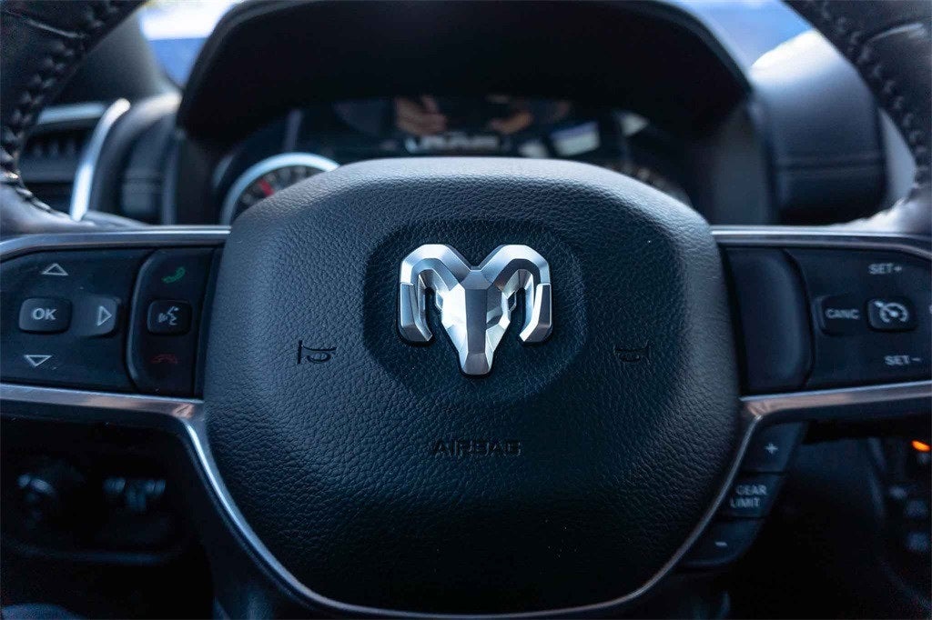 2023 RAM 1500 Laramie Crew Cab 4x4 5'7' Box