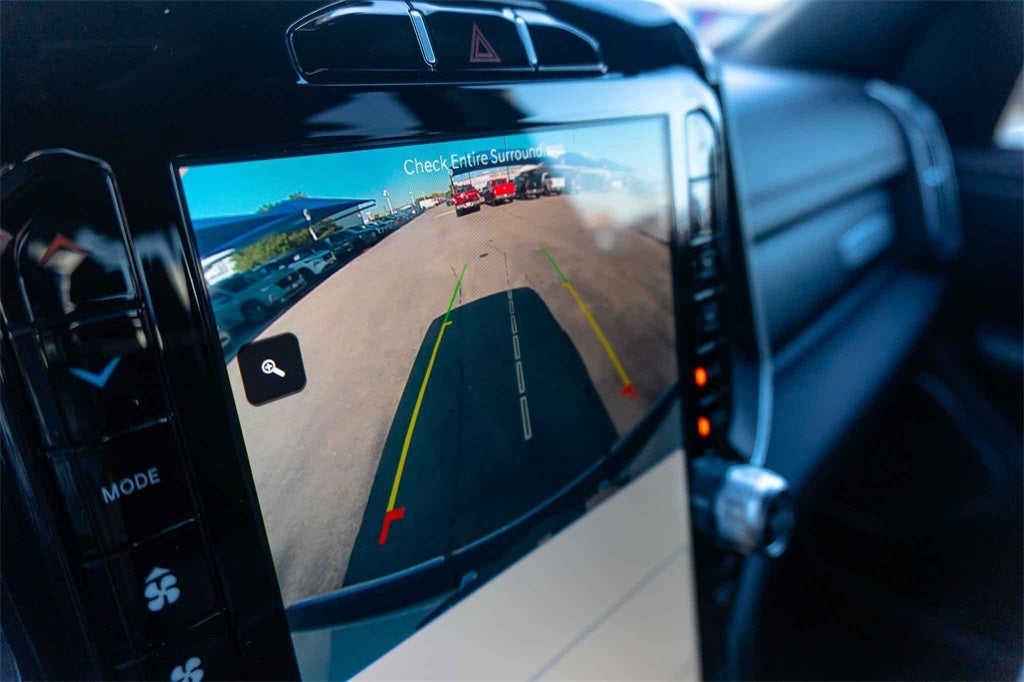 2023 RAM 1500 Laramie Crew Cab 4x4 5'7' Box