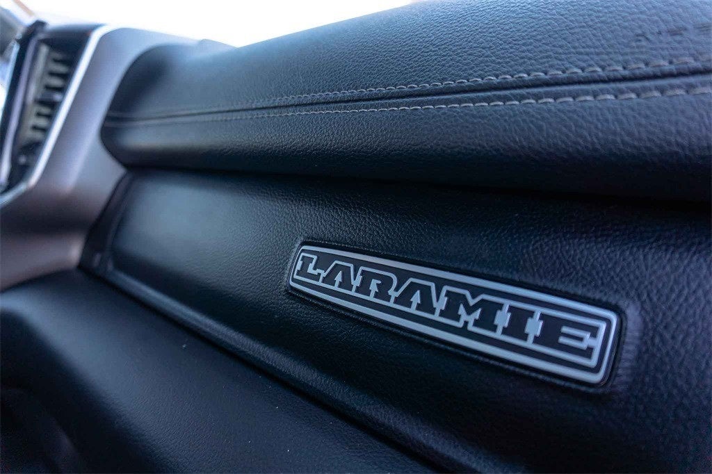 2023 RAM 1500 Laramie Crew Cab 4x4 5'7' Box