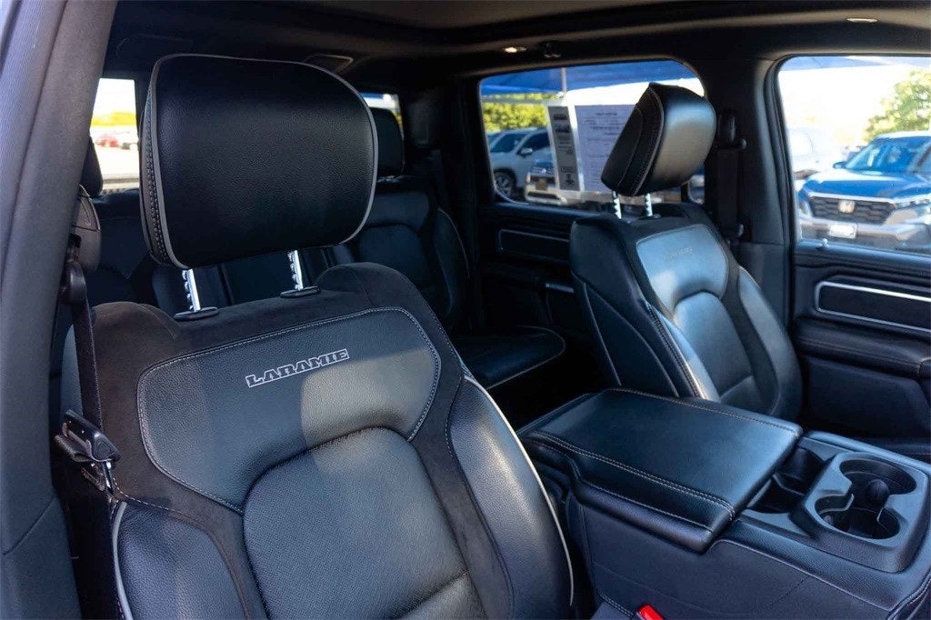 2023 RAM 1500 Laramie Crew Cab 4x4 5'7' Box