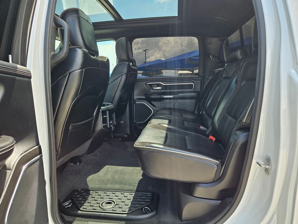 2024 RAM 1500 Laramie Crew Cab 4x4 5'7' Box