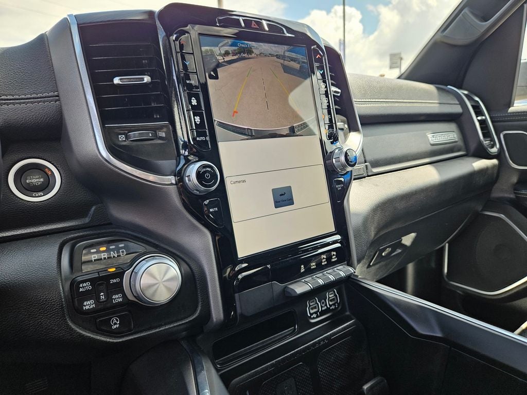 2024 RAM 1500 Laramie Crew Cab 4x4 5'7' Box