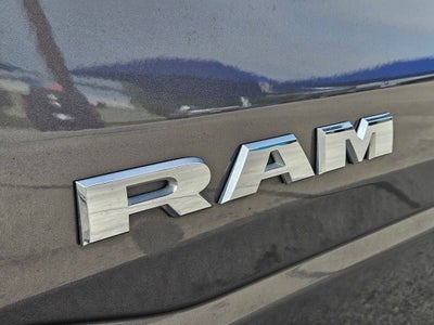 2024 RAM 1500 Laramie Crew Cab 4x4 5'7' Box
