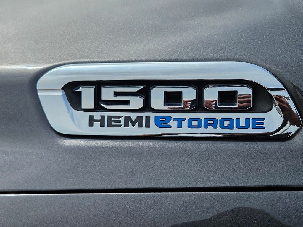 2024 RAM 1500 Laramie Crew Cab 4x4 5'7' Box