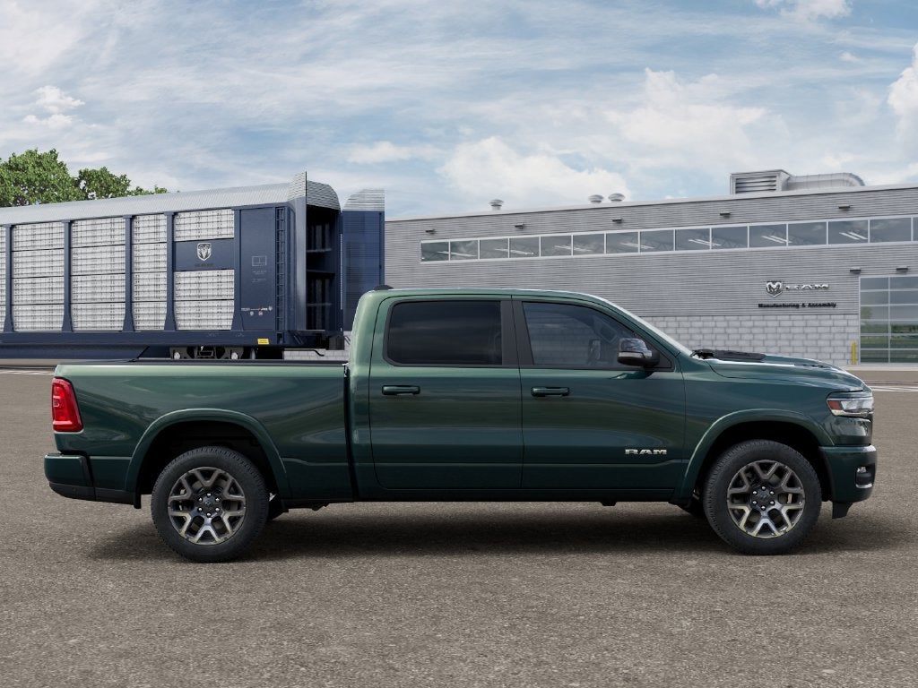 2027 RAM 1500 RAM 1500 LARAMIE CREW CAB 4X4 6'4' BOX
