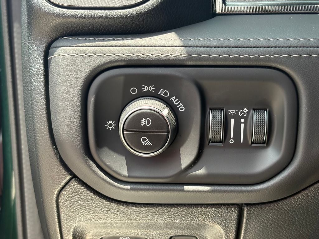 2026 RAM Ram 1500 RAM 1500 RHO CREW CAB 4X4 5'7' BOX