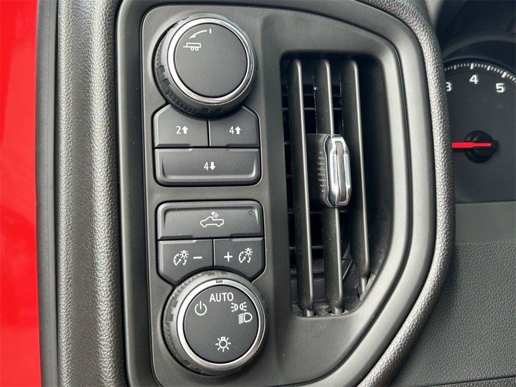 2024 Chevrolet Silverado 2500HD 4WD Crew Cab Long Bed Custom