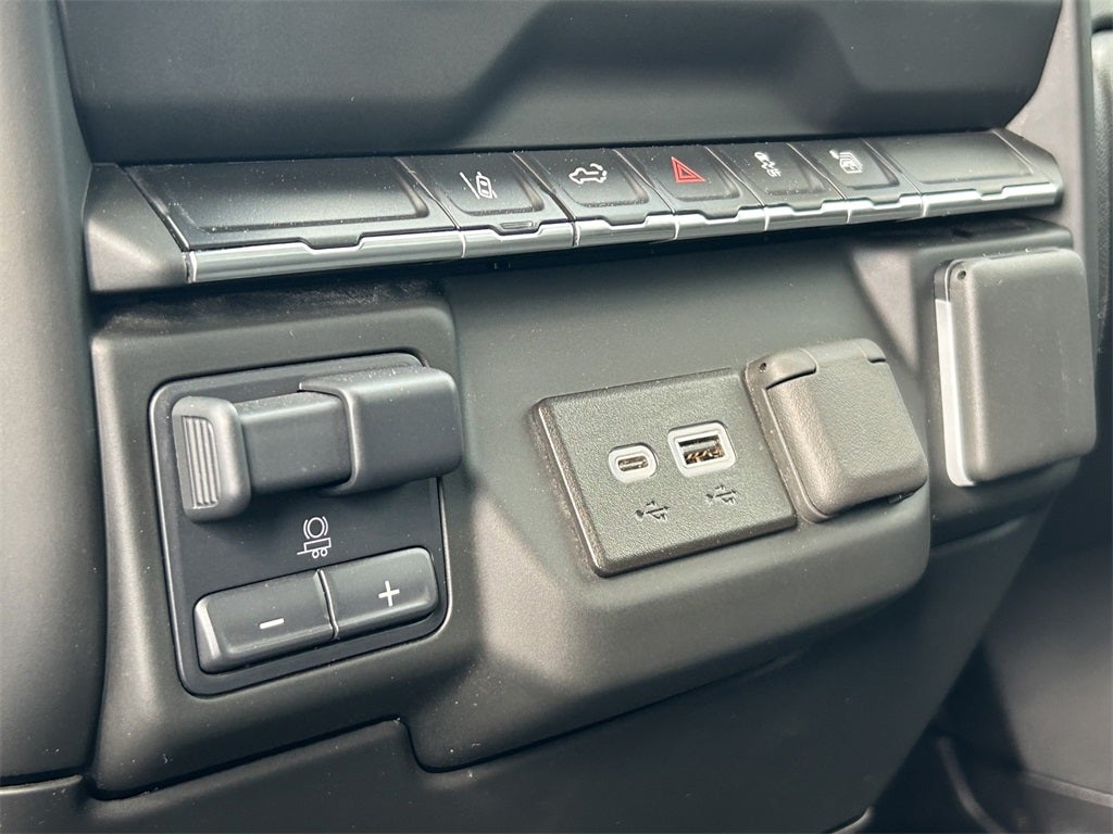 2024 Chevrolet Silverado 2500HD 4WD Crew Cab Long Bed Custom