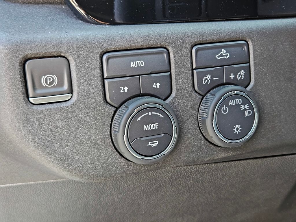 2023 Chevrolet Silverado 1500 4WD Crew Cab Short Bed LT with 2FL