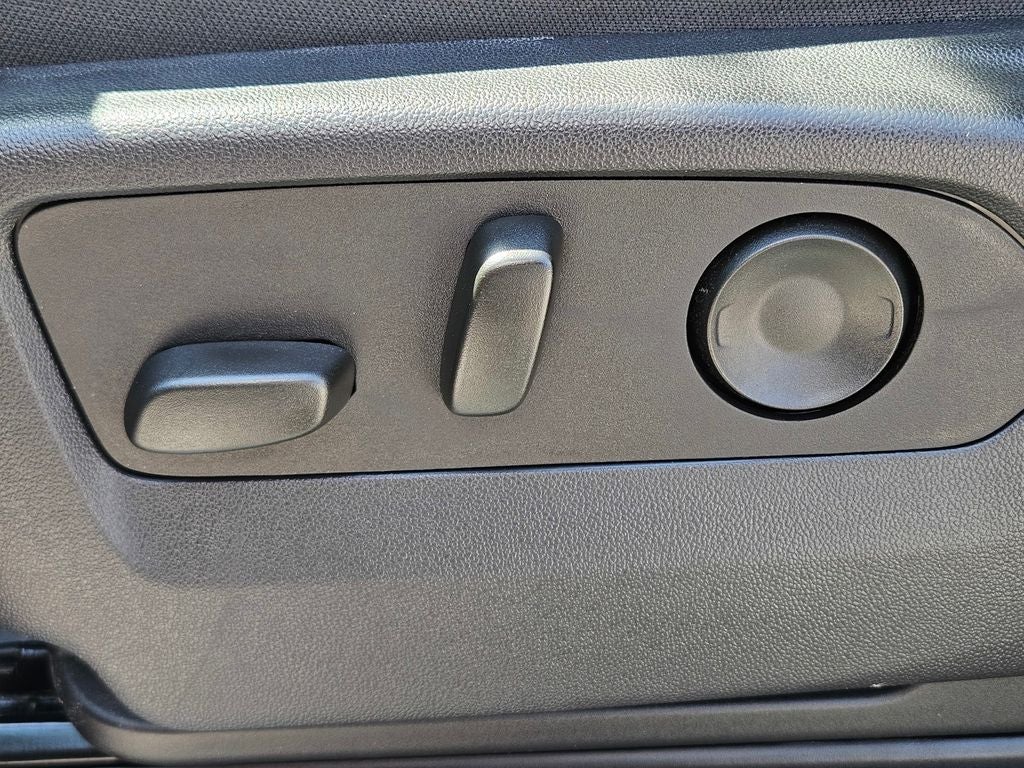 2023 Chevrolet Silverado 1500 4WD Crew Cab Short Bed LT with 2FL