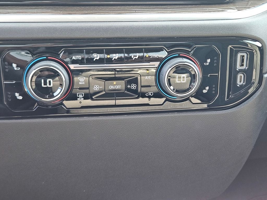 2023 Chevrolet Silverado 1500 4WD Crew Cab Short Bed LT with 2FL