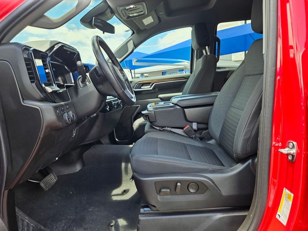2022 Chevrolet Silverado 1500 4WD Crew Cab Short Bed LT with 2FL