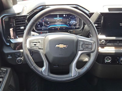 2022 Chevrolet Silverado 1500 4WD Crew Cab Short Bed LT with 2FL