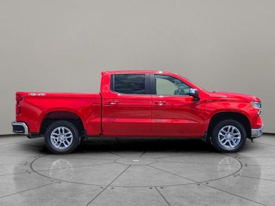 2022 Chevrolet Silverado 1500 4WD Crew Cab Short Bed LT with 2FL