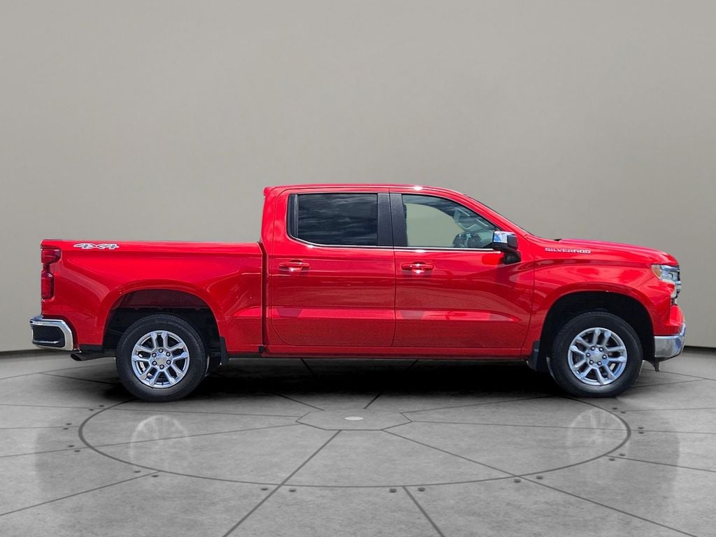 2022 Chevrolet Silverado 1500 4WD Crew Cab Short Bed LT with 2FL