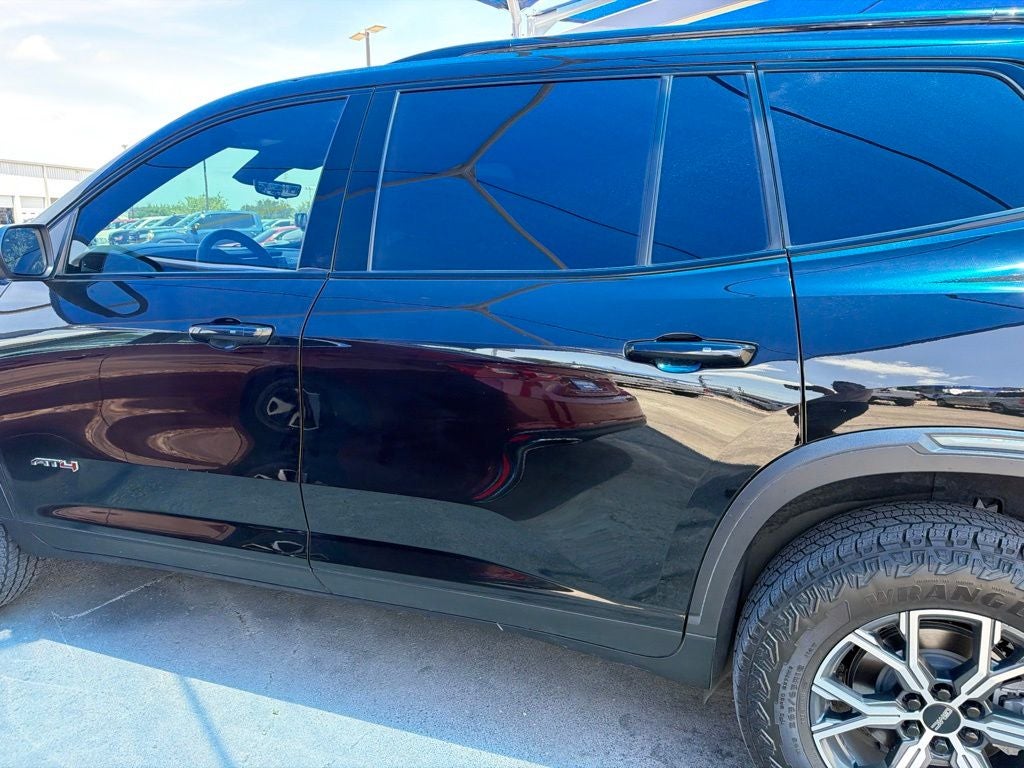 2024 GMC Acadia AWD AT4