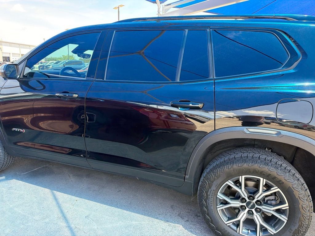 2024 GMC Acadia AWD AT4
